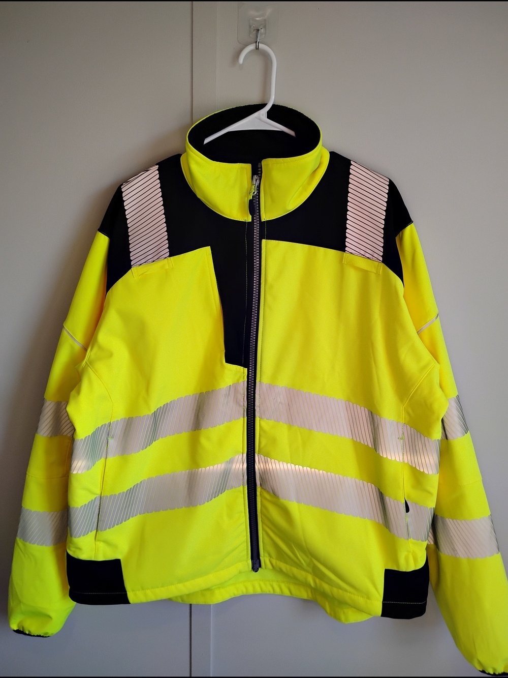 PORTWEST Men’s 2XL High-Visibility Work Jacket – Like New
